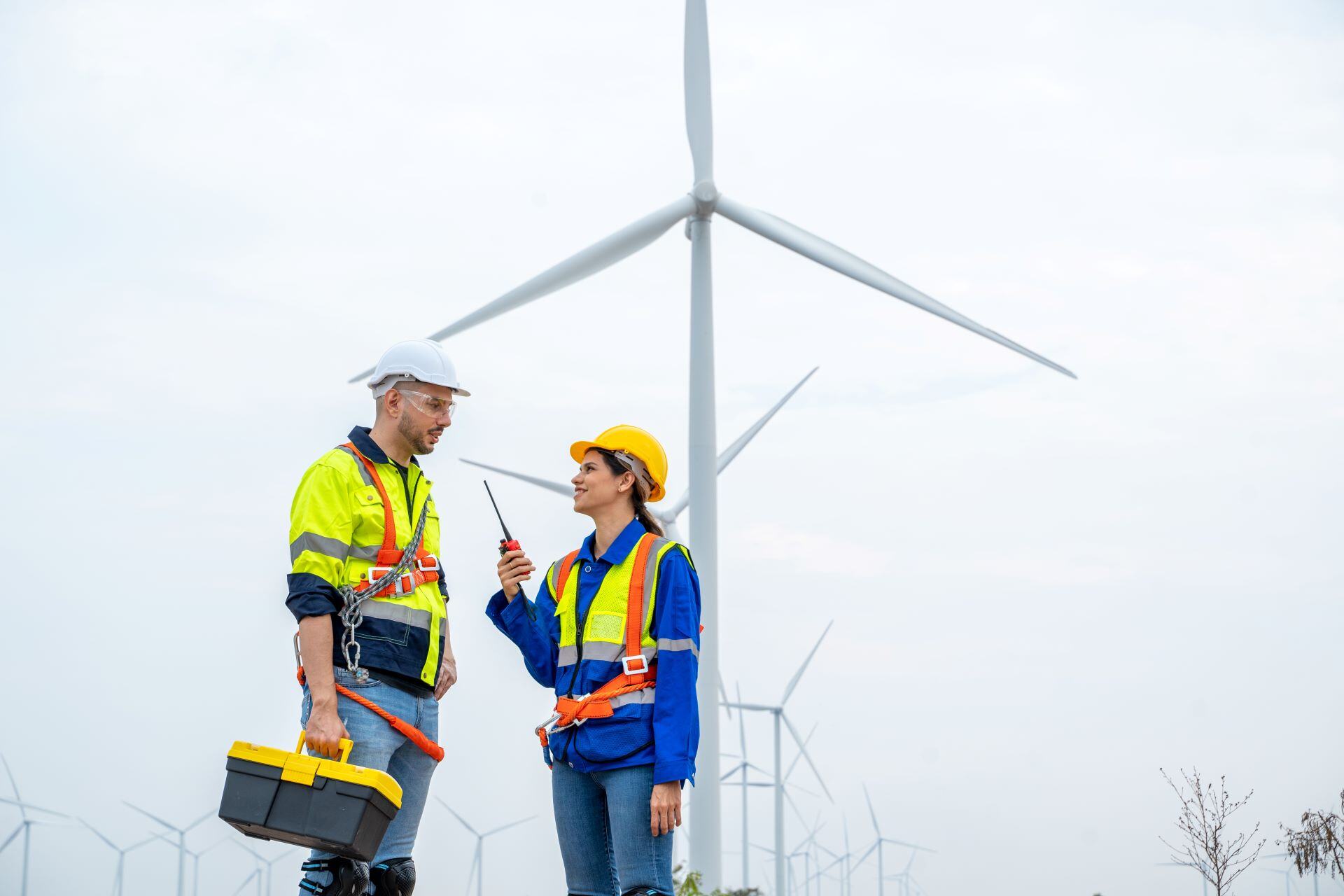 what is a wind turbine technician and how to become one